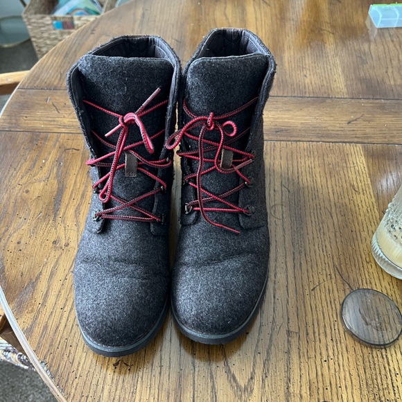 North Face Wool Boots - Picture 4 of 5